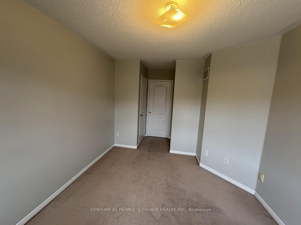 3588 Southwick Street photo 21