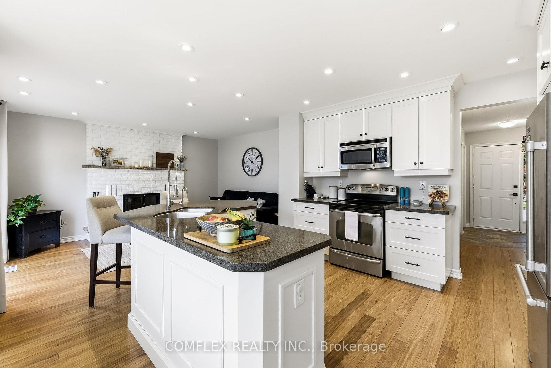 16 Orchard Park Drive photo 19