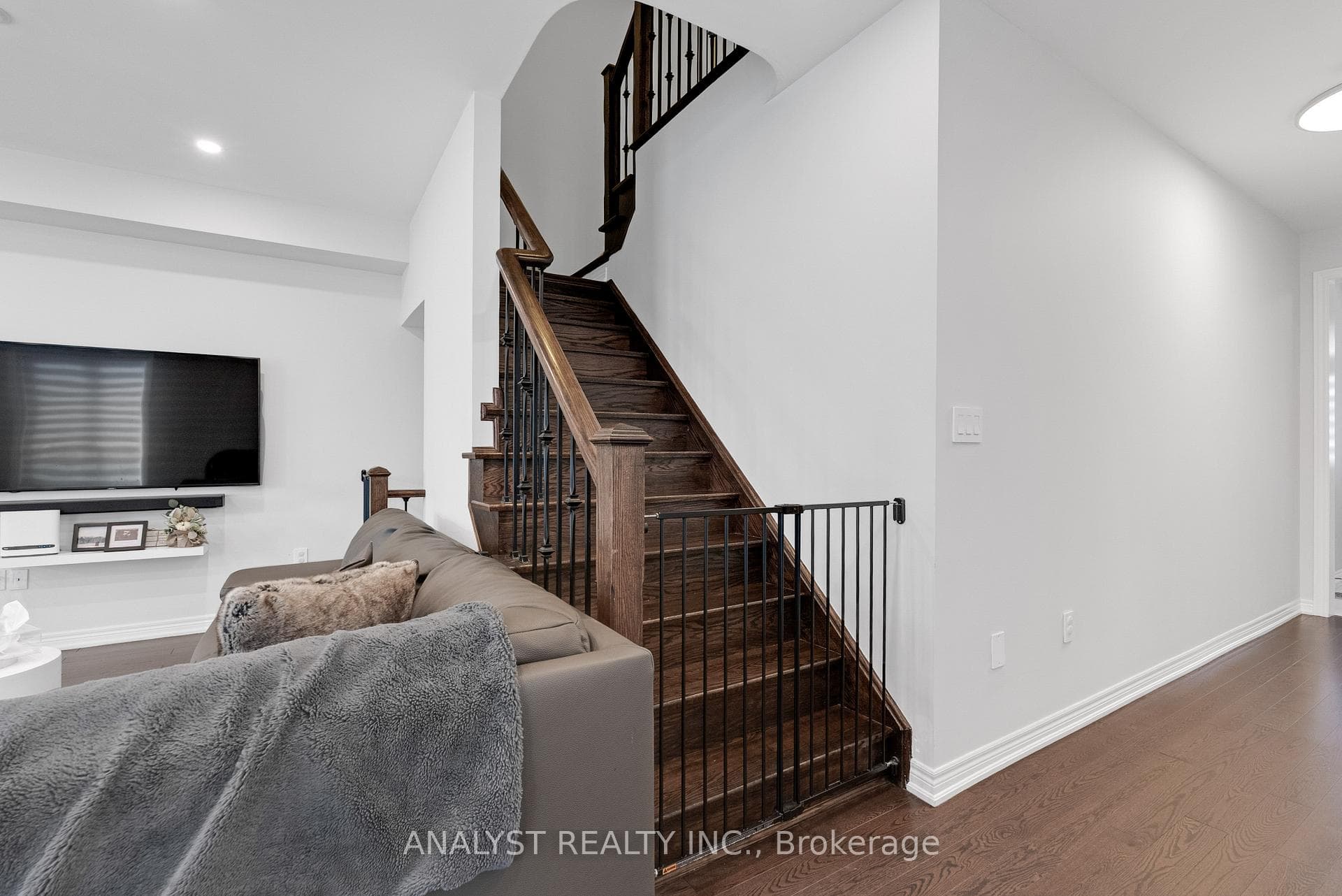 108 Morra Avenue photo 15