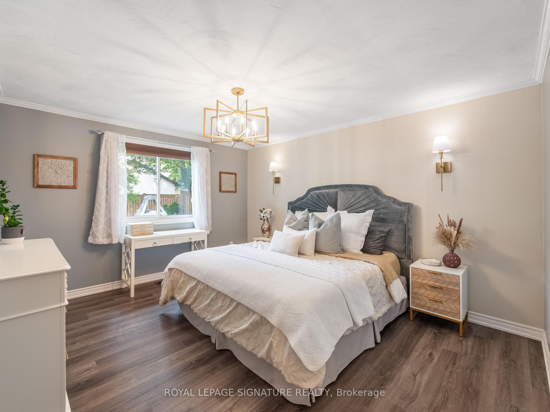 245 Appleby Road photo 10