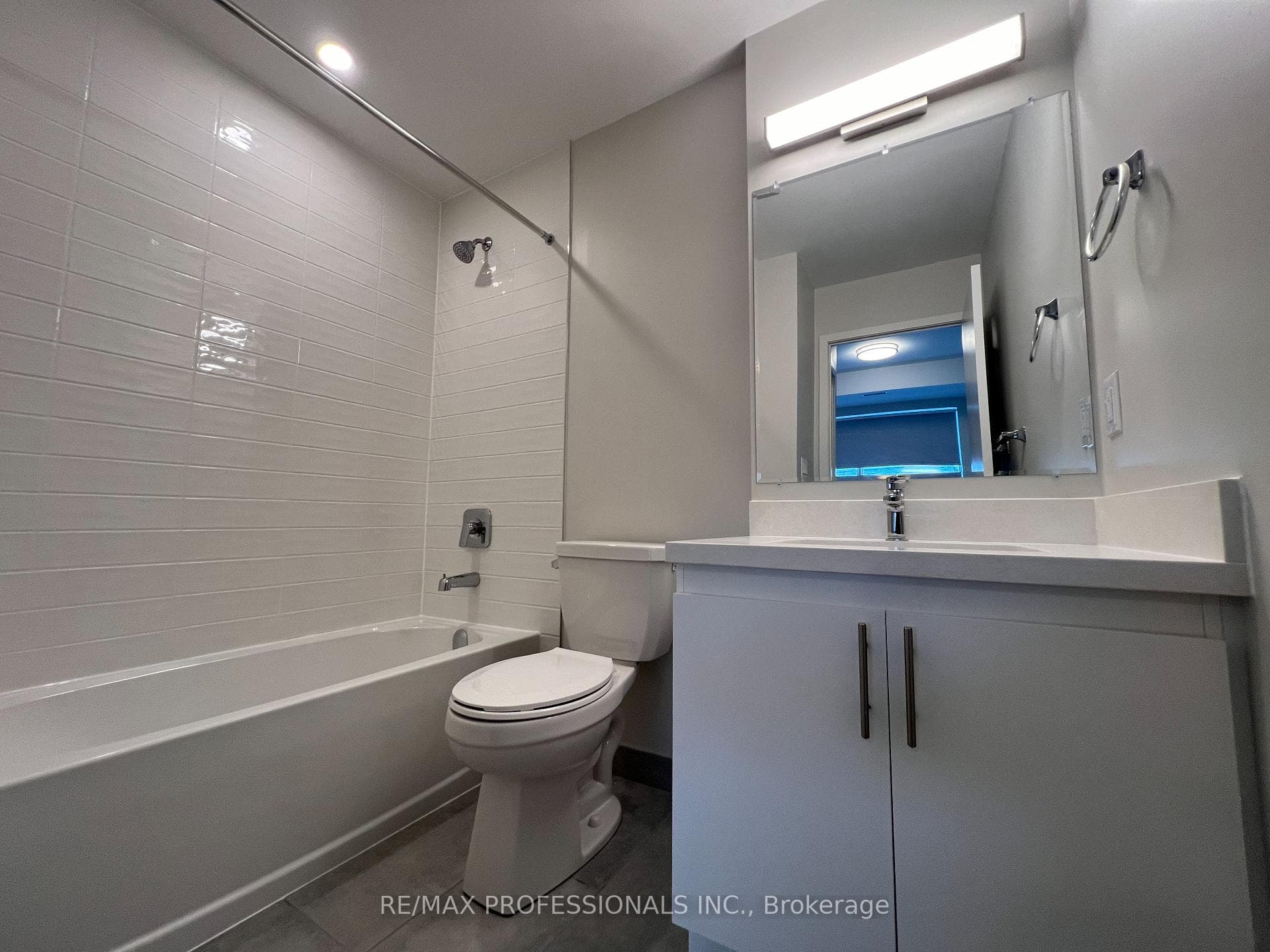 62 Dixfield Drive Unit 130 photo 16