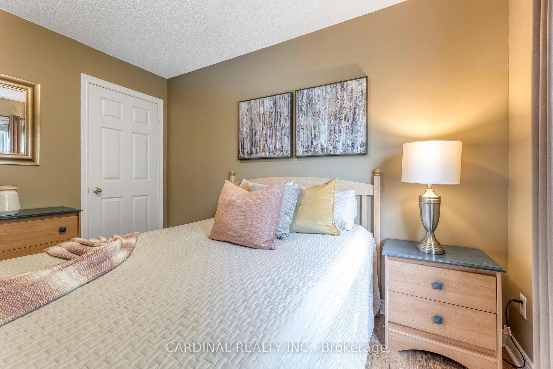 28 Bedell Crescent photo 24