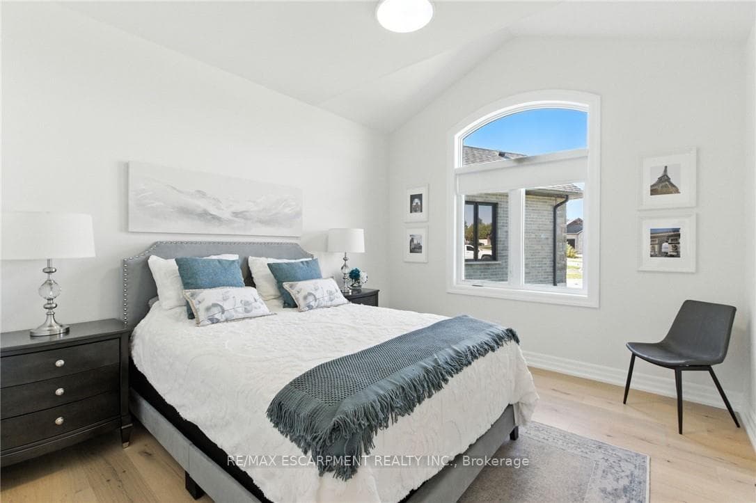 270 Charles Street photo 19