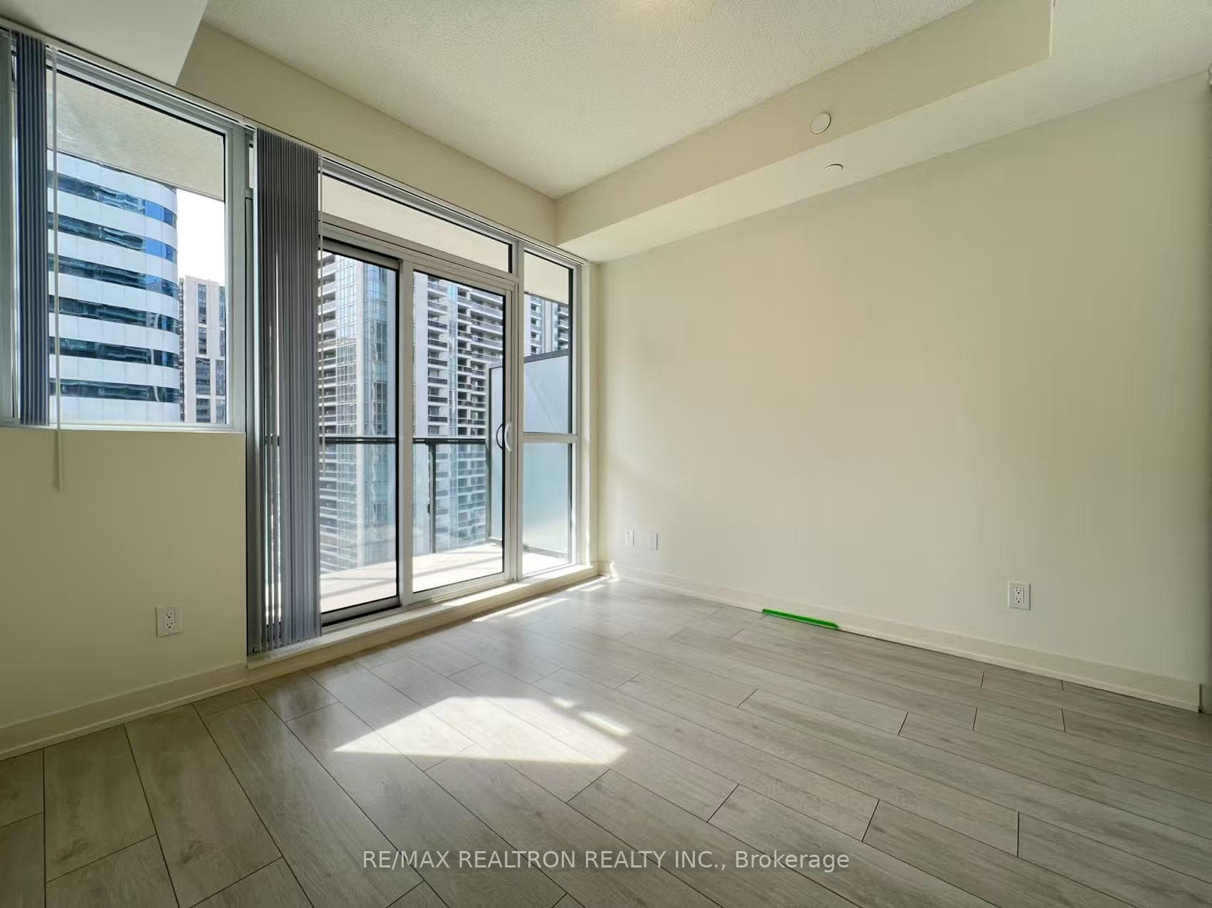 4955 Yonge Street Unit 815 photo 10