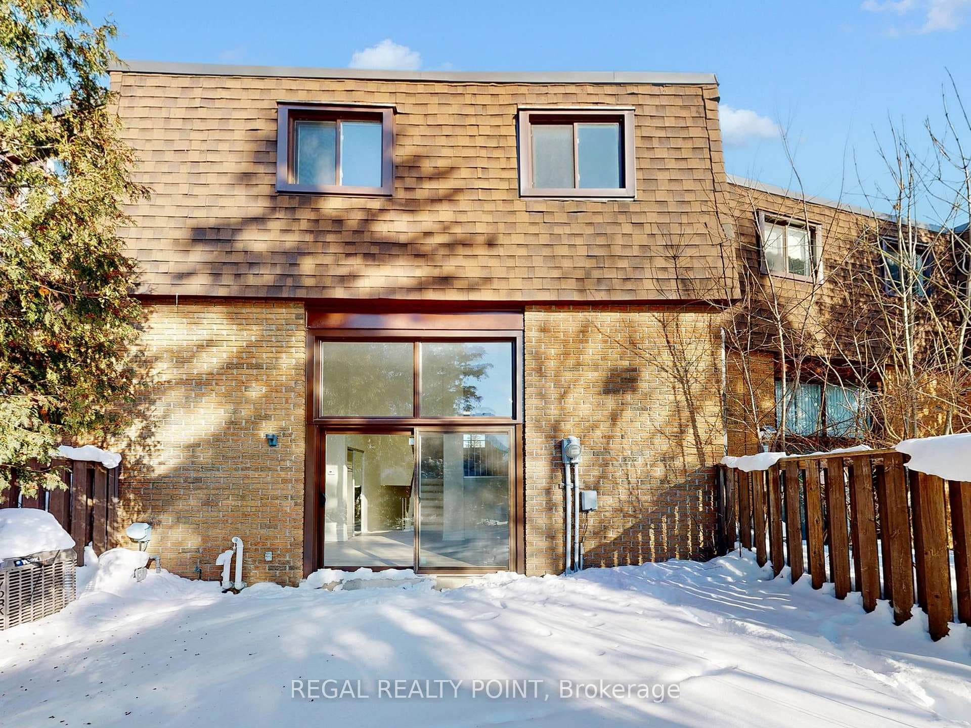328 Sprucewood Court photo 26