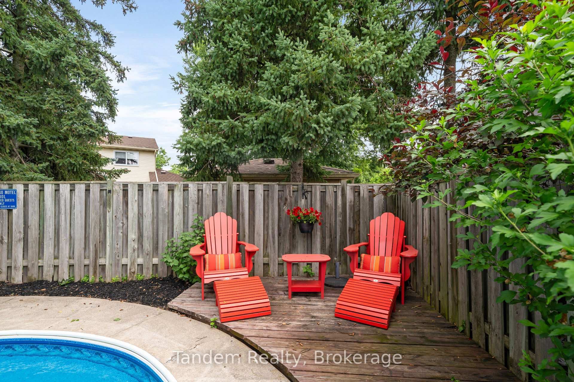 769 Coulson Avenue photo 4