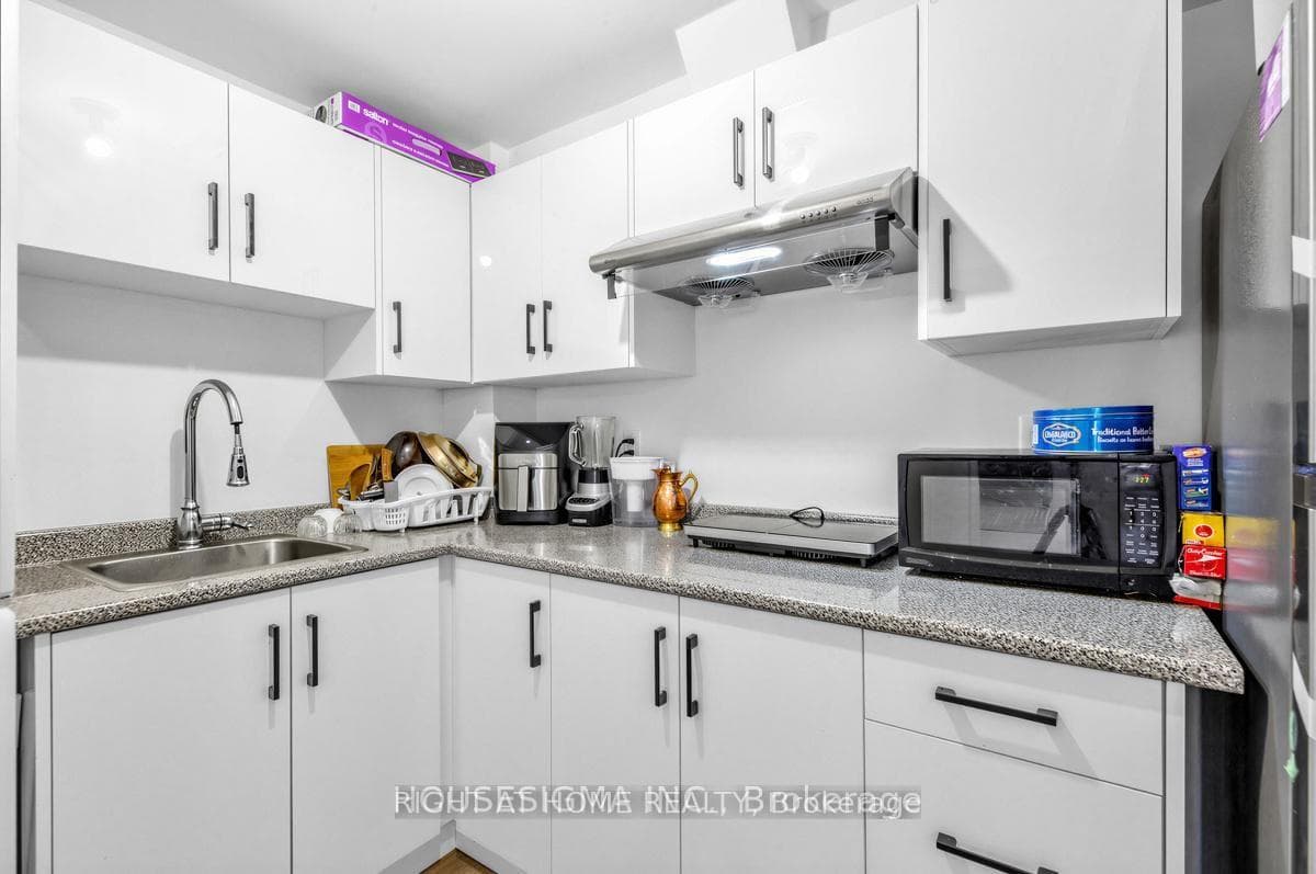 1348 Apollo Street photo 5