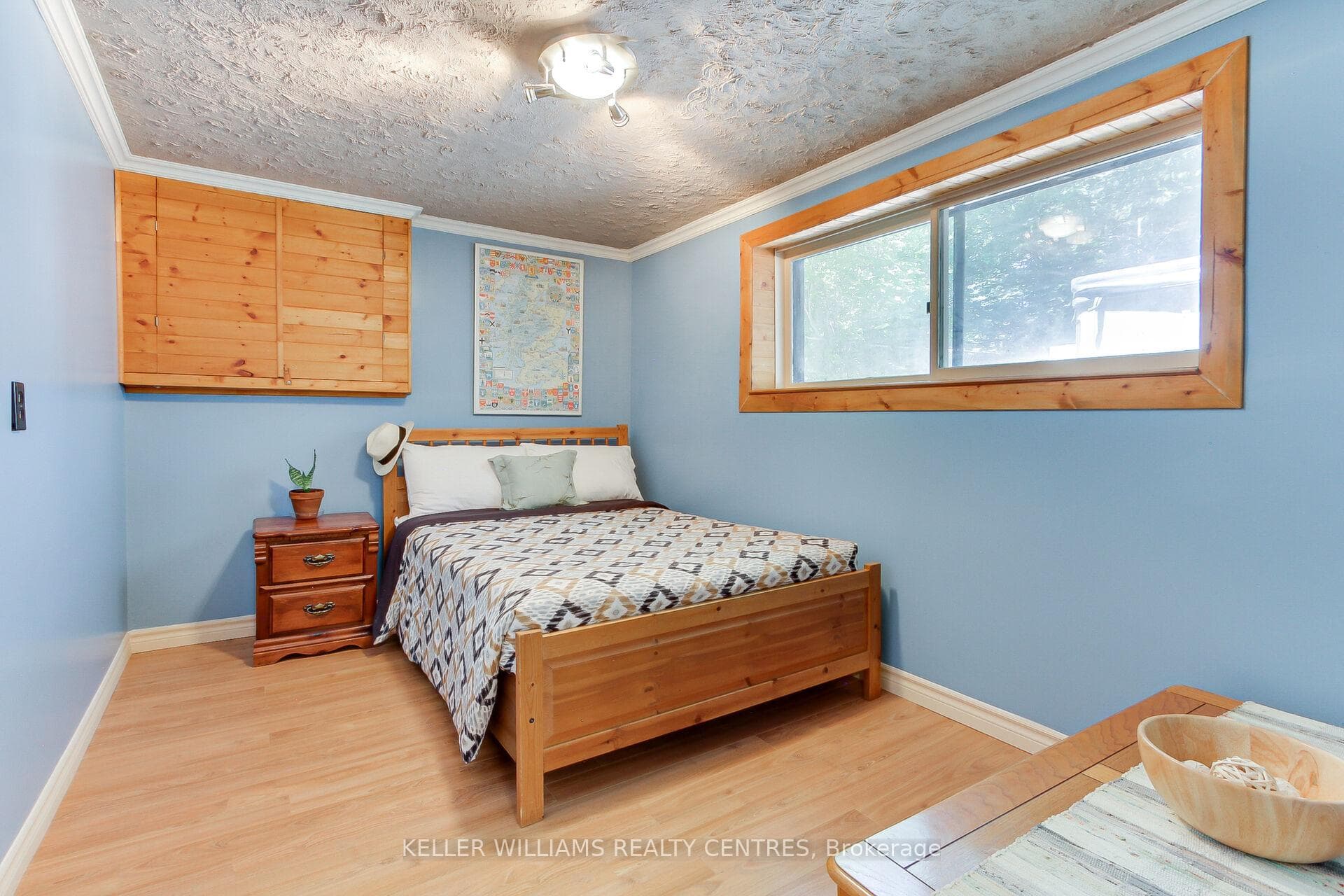 871 Elgin Street photo 25