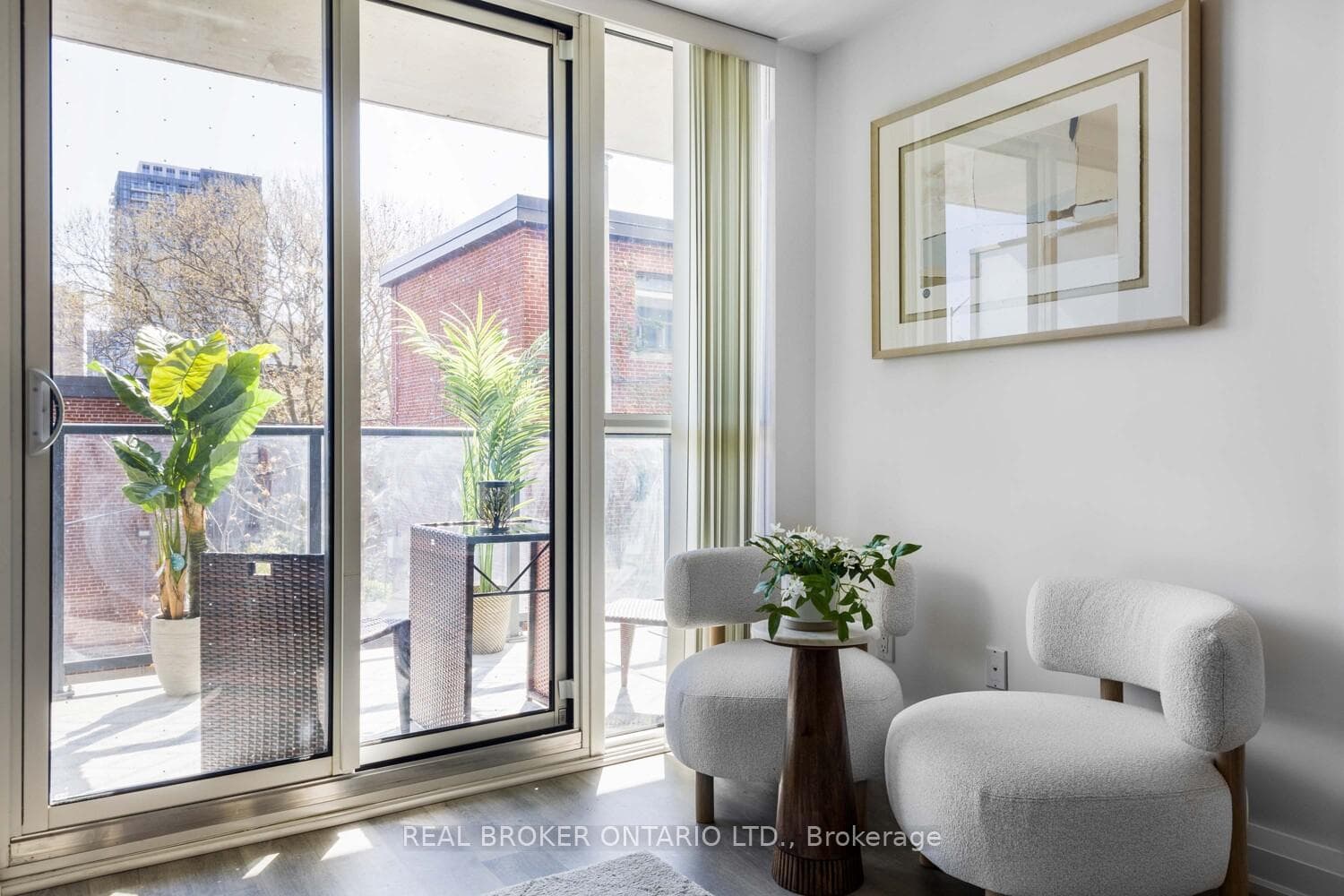 2369 Danforth Avenue Unit 210 photo 12