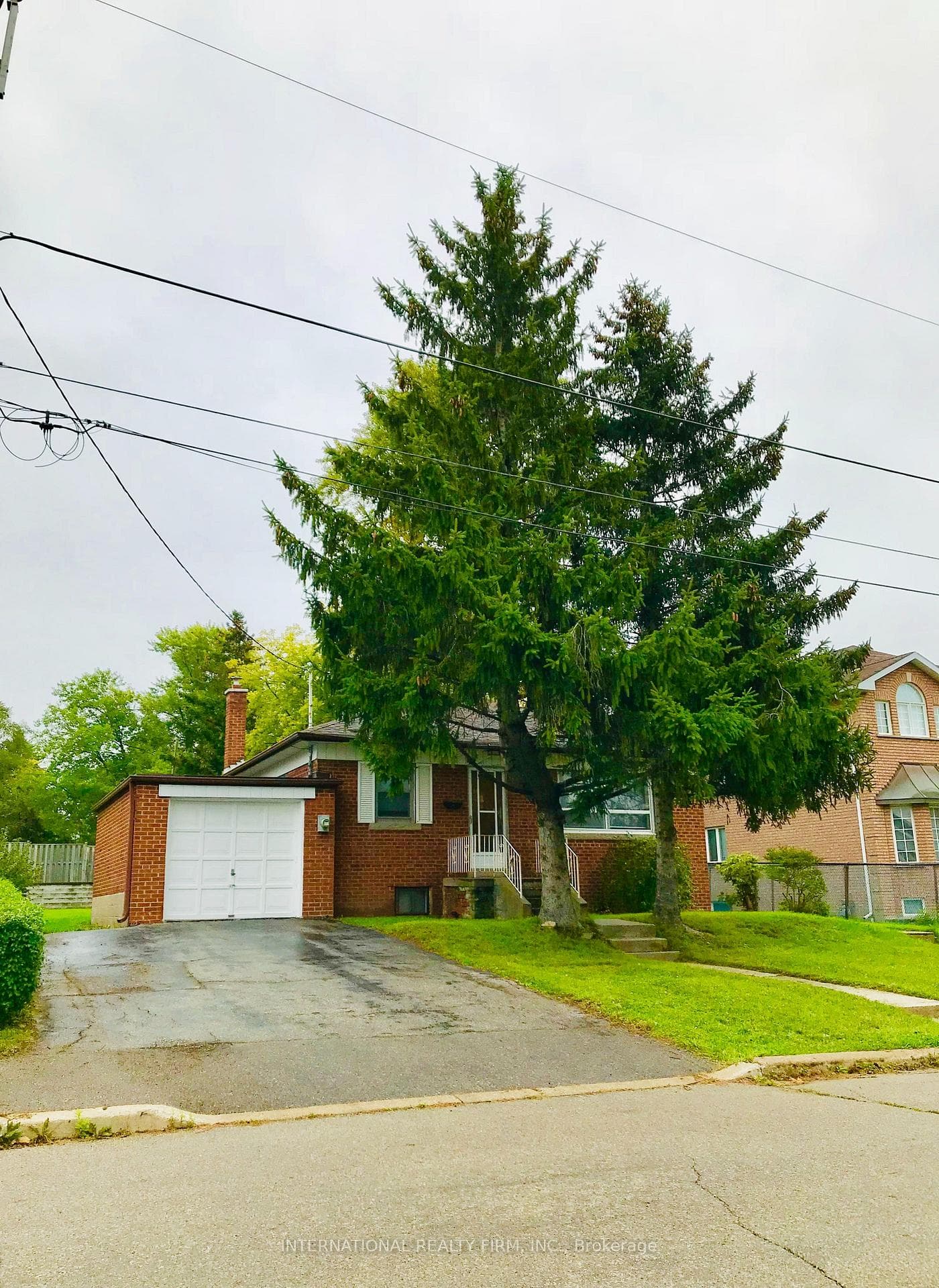 81 Claver Avenue photo 4