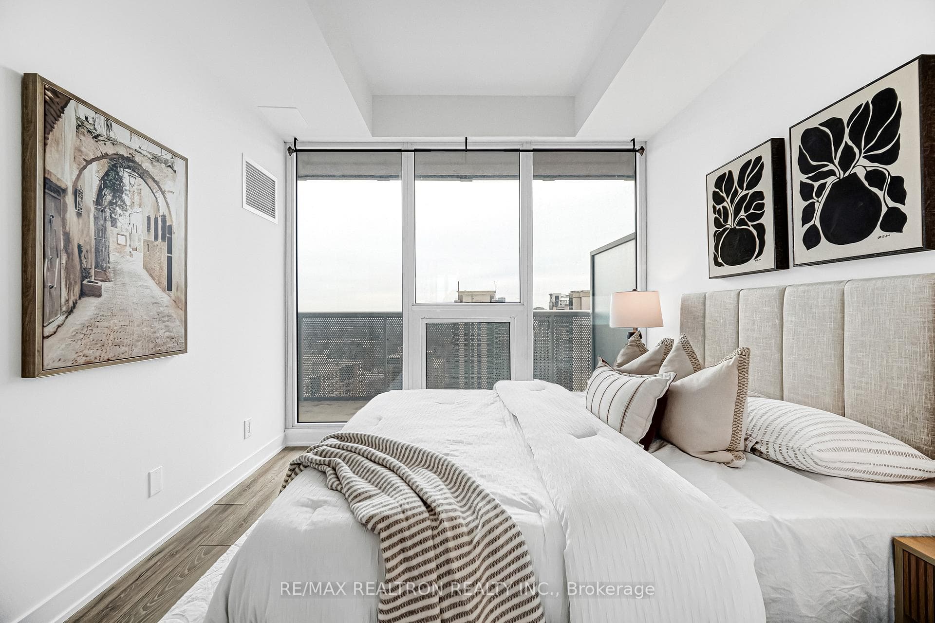 15 Holmes Avenue Unit 2601 photo 18