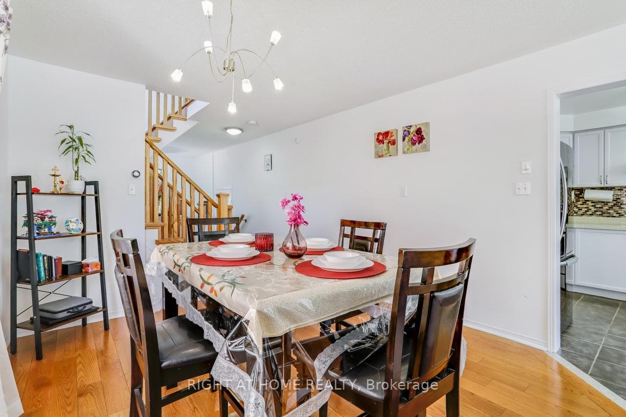 64 Hollingsworth Circle photo 9