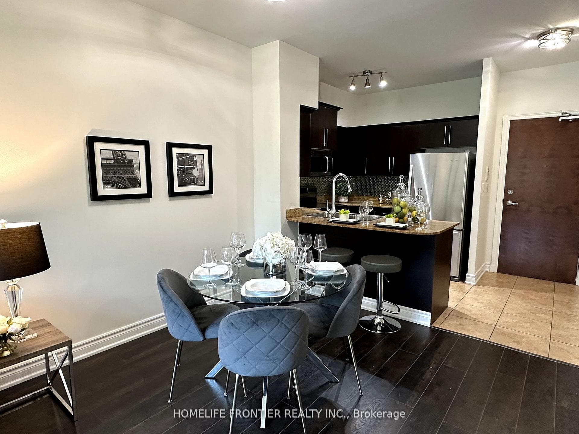 6 Rosebank Drive Unit B photo 8