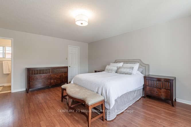 82 Leander Street photo 24