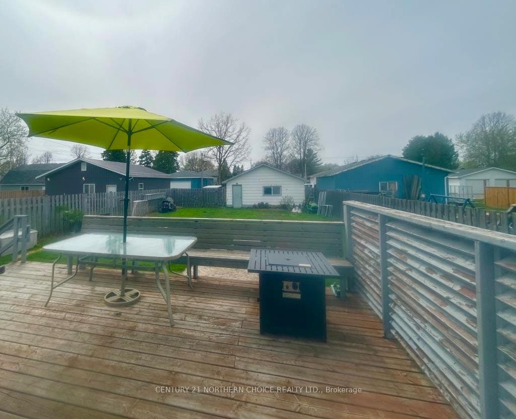 909 Phair Avenue photo 25