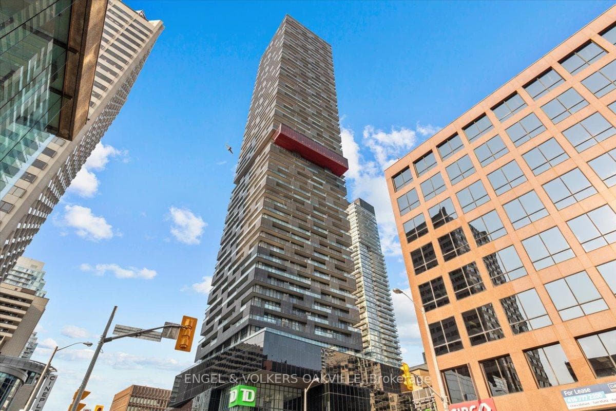 8 Eglinton Avenue Unit 1310 photo 1