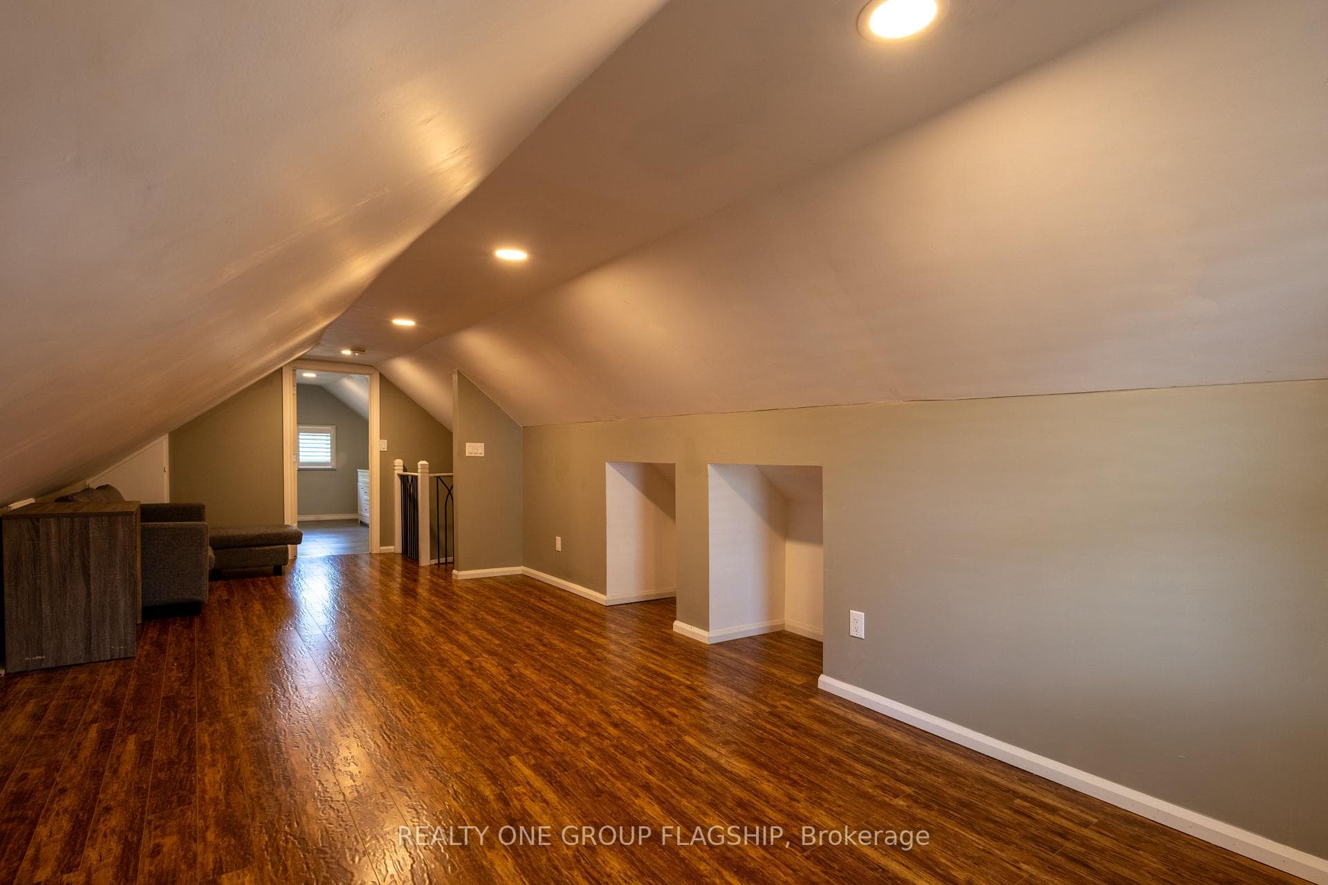 4774 THIRD Avenue photo 22
