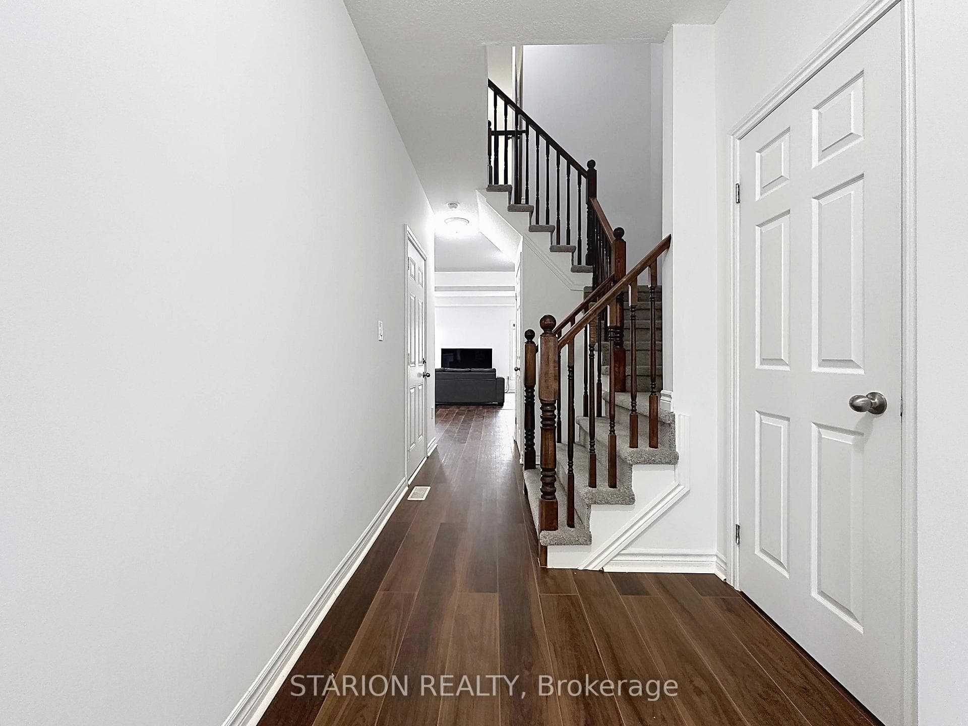 345 GLANCASTER Road Unit 13 photo 15