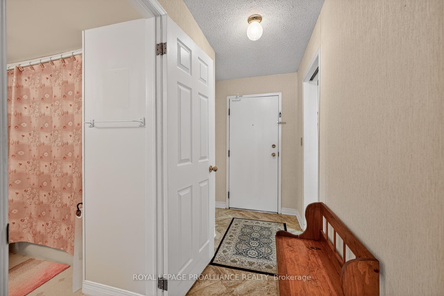 820 Laurier Boulevard Unit 205 photo 6