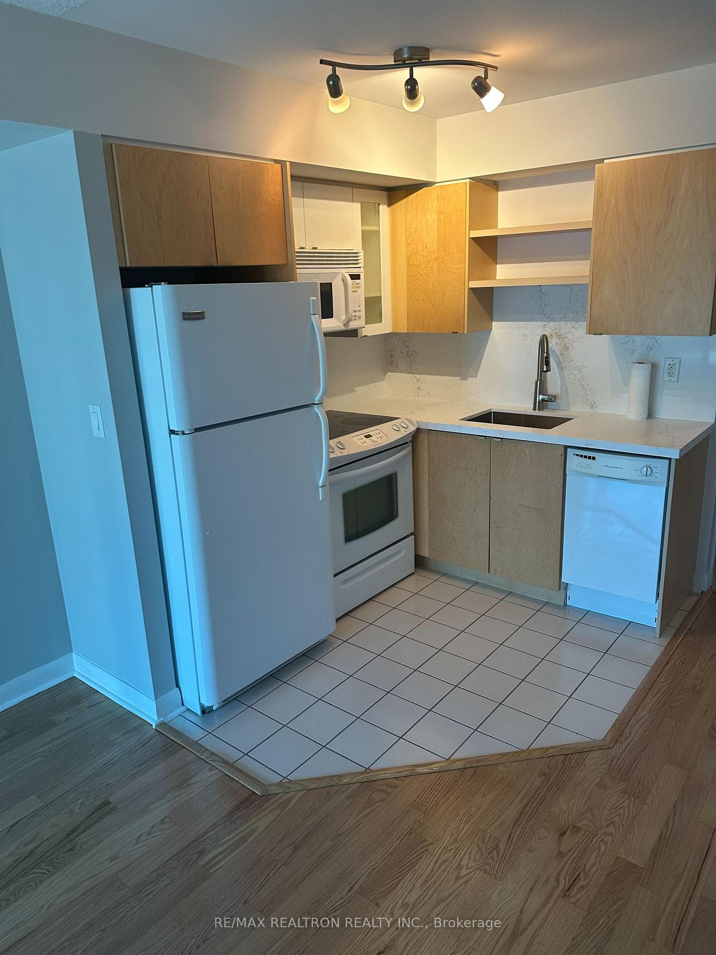 600 Fleet Street Unit 308 photo 9