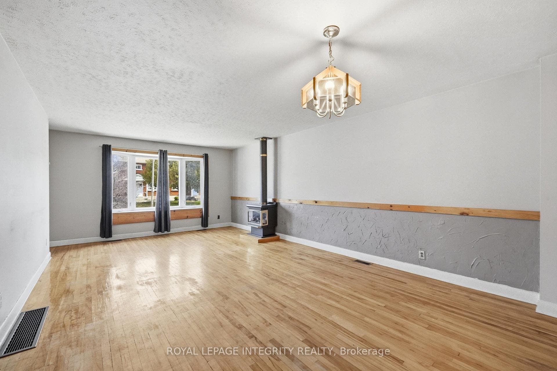 754 Cummings Avenue photo 9