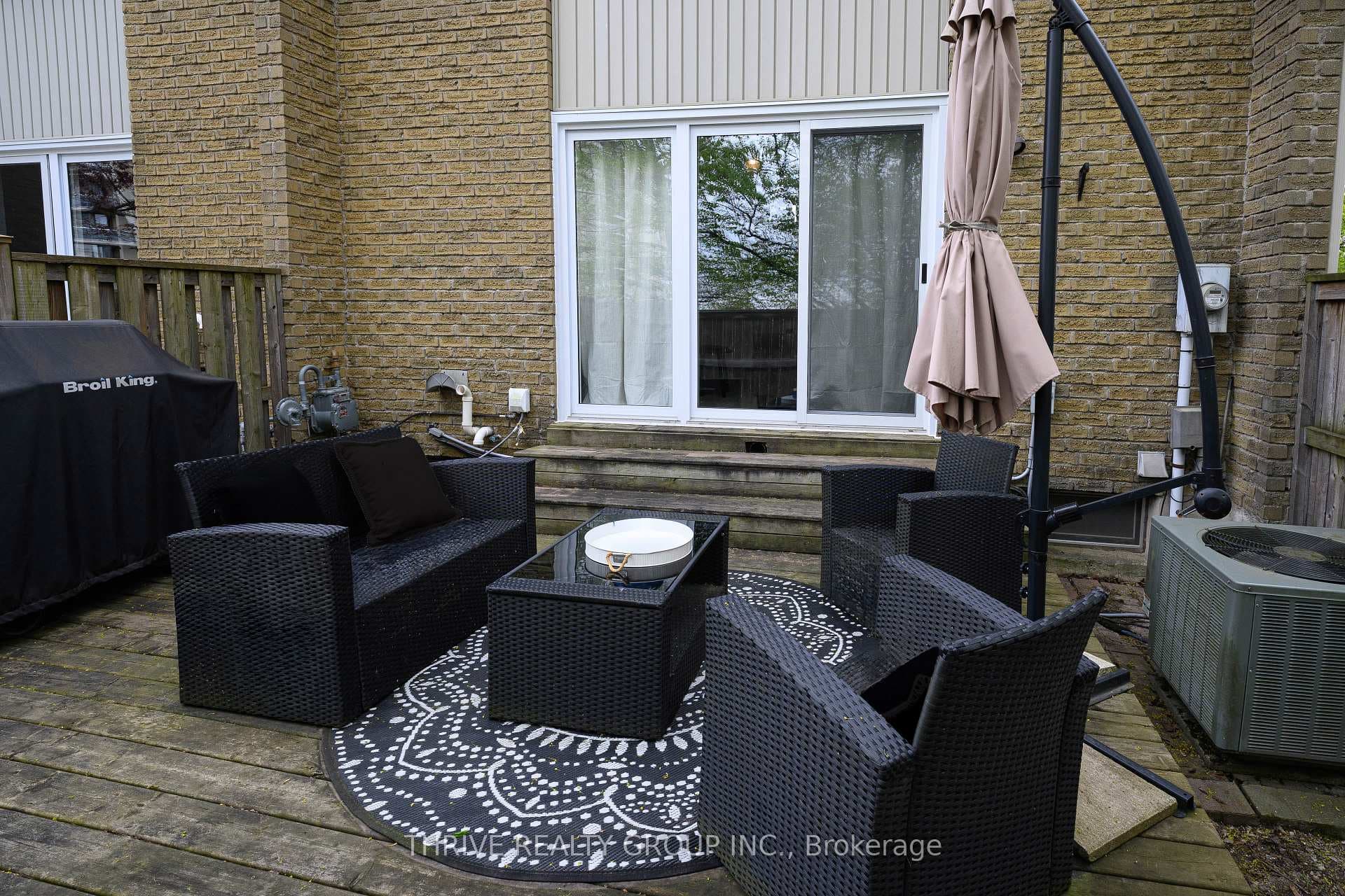 300 Sandringham Crescent Unit 70 photo 27