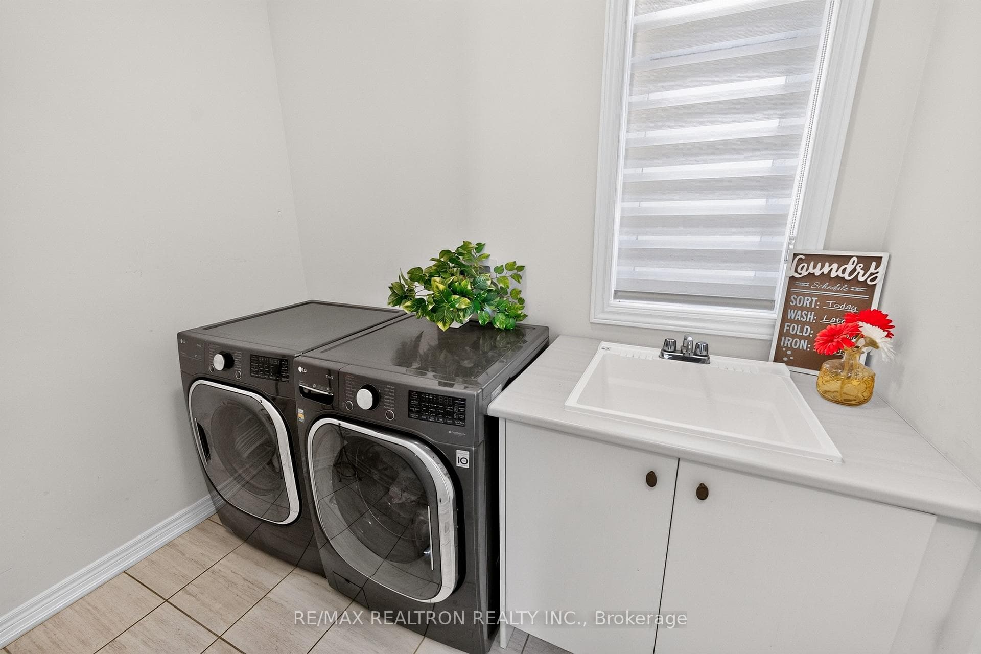 40 Auckland Drive photo 18