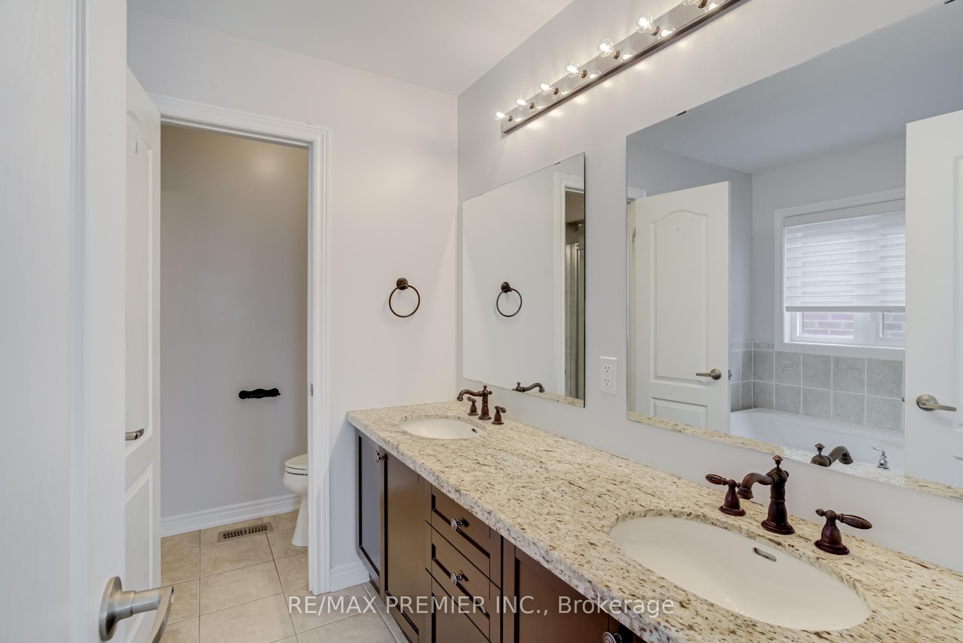 9 Woodville Drive photo 14