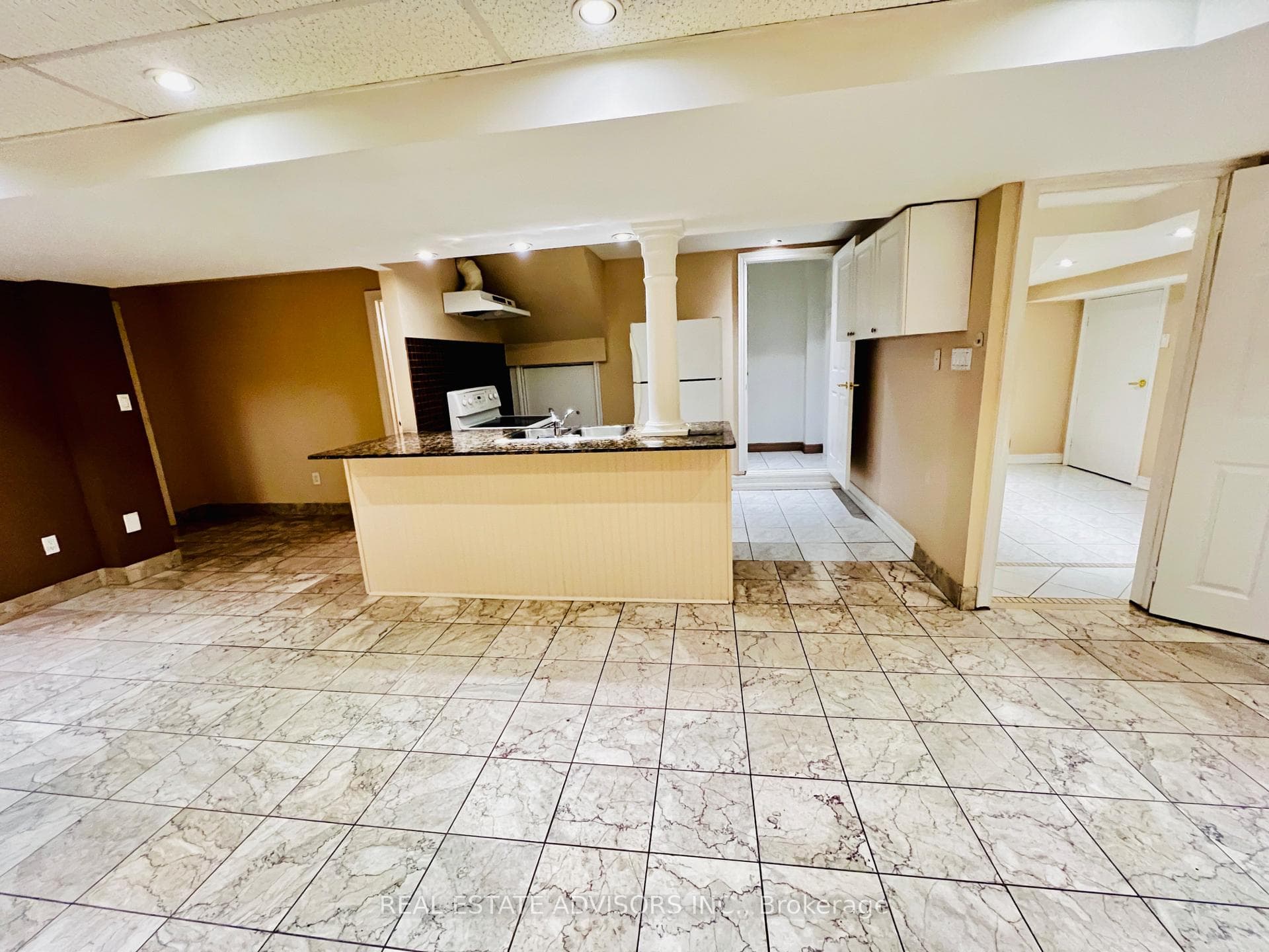 Kitchen/Dining