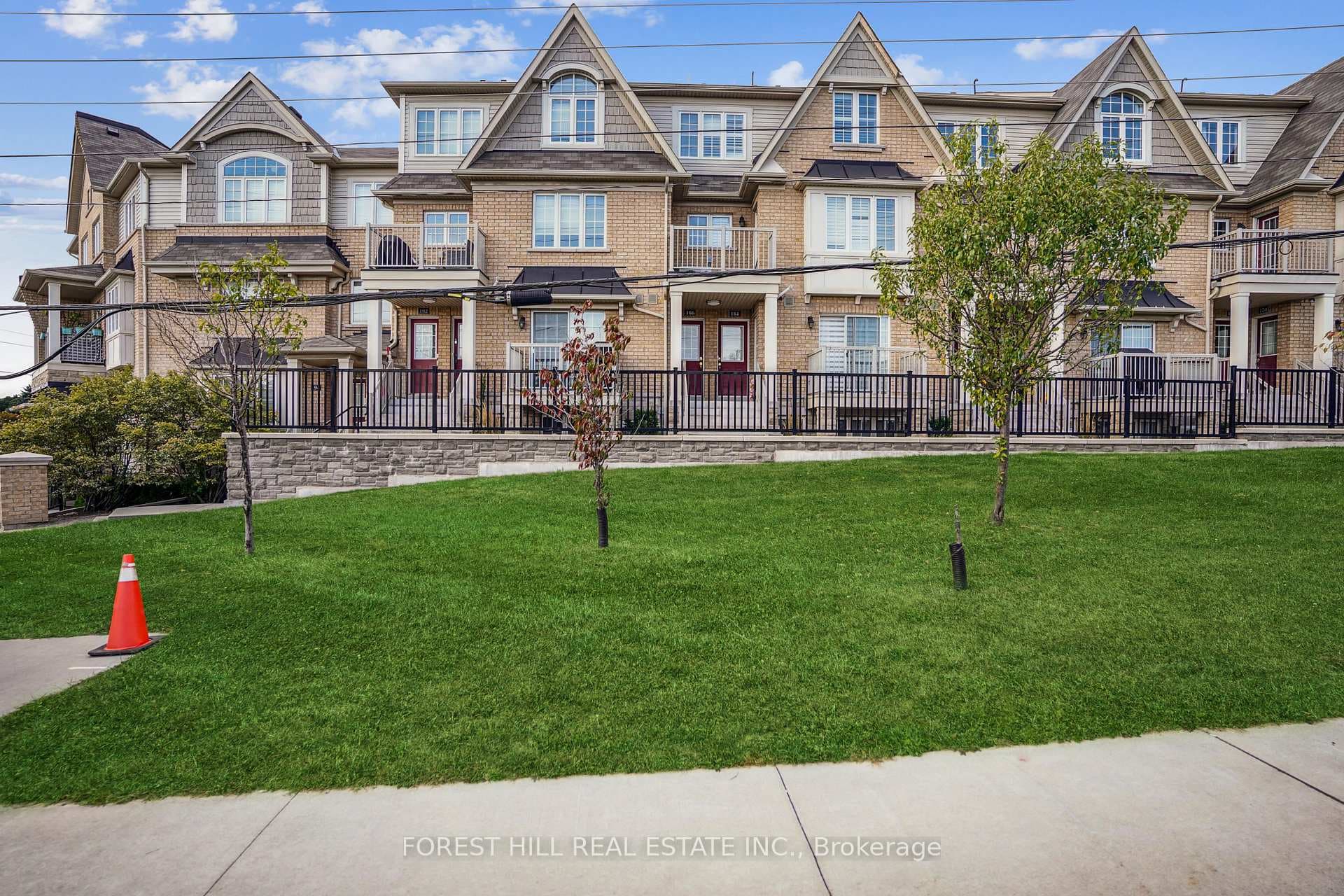 182 Kingston rd Road Unit 60 photo 1