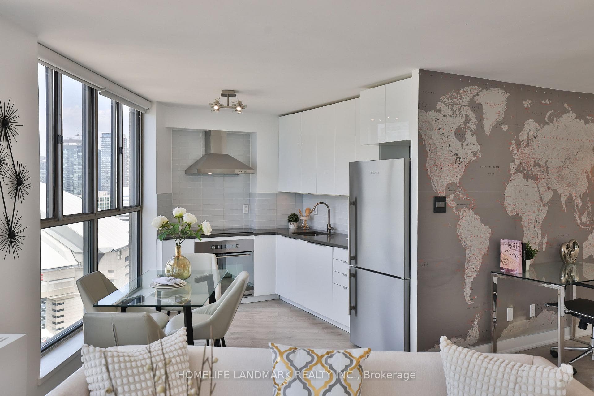 260 Queens Quay Unit 3005 photo 6