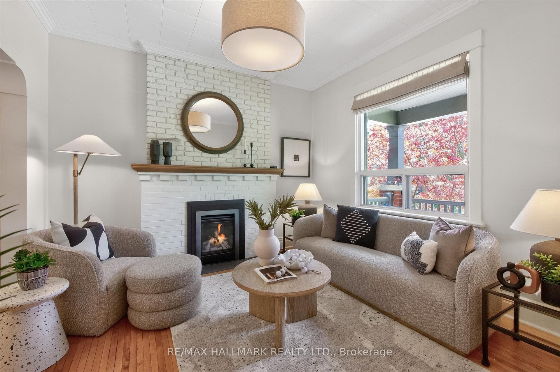 687 Durie Street photo 5