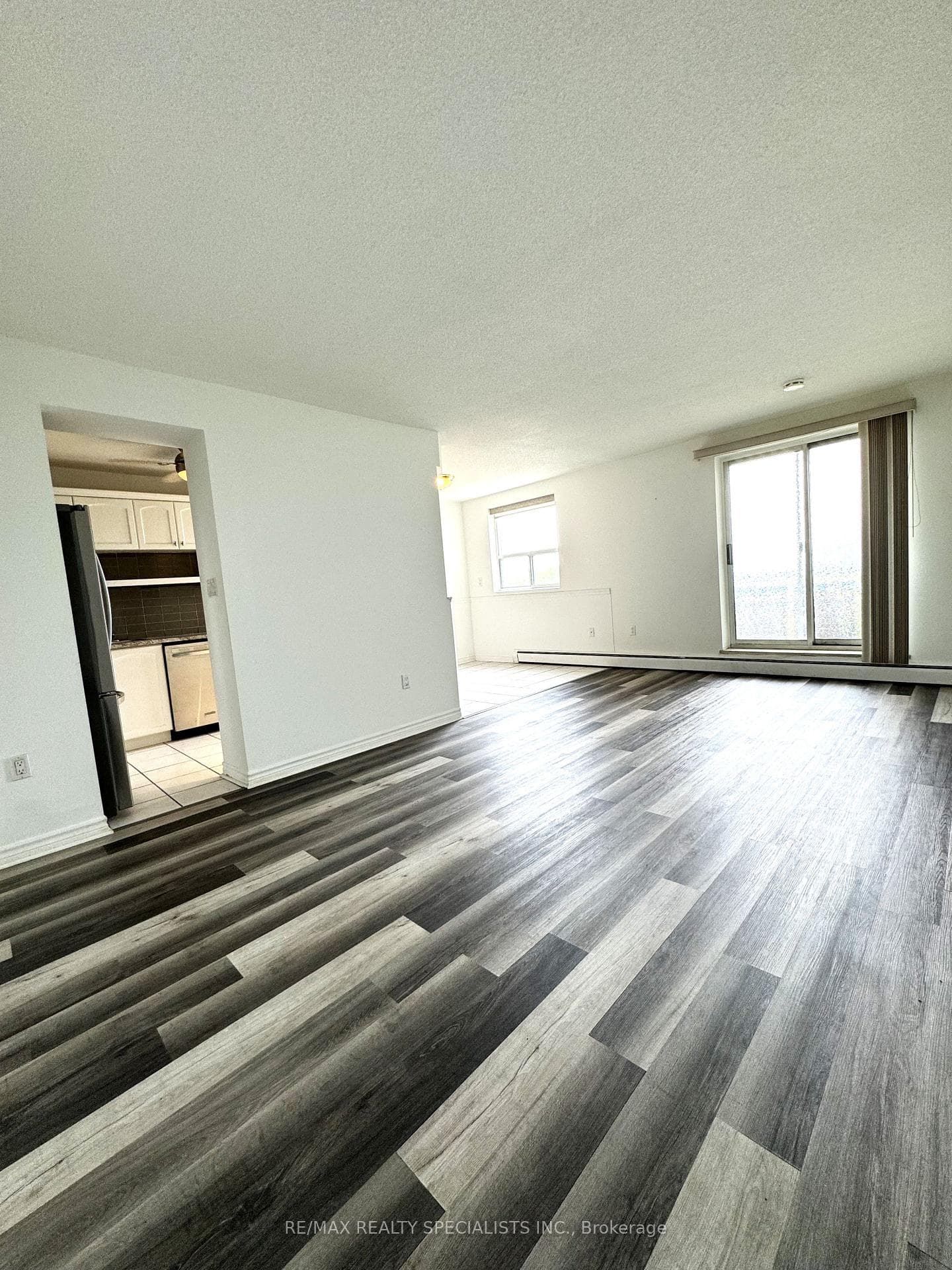 851 Queenston Road Unit 608 photo 11