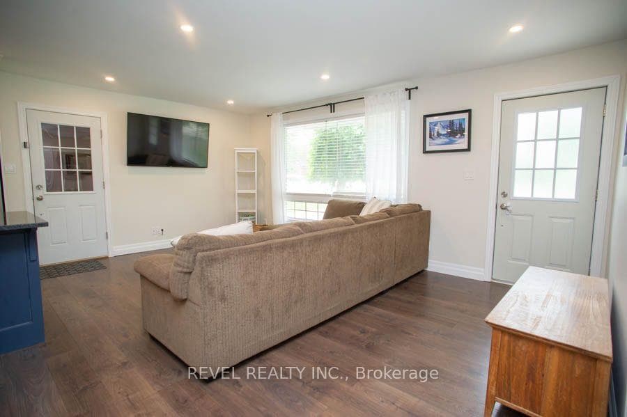 41 Pinehill Drive photo 6