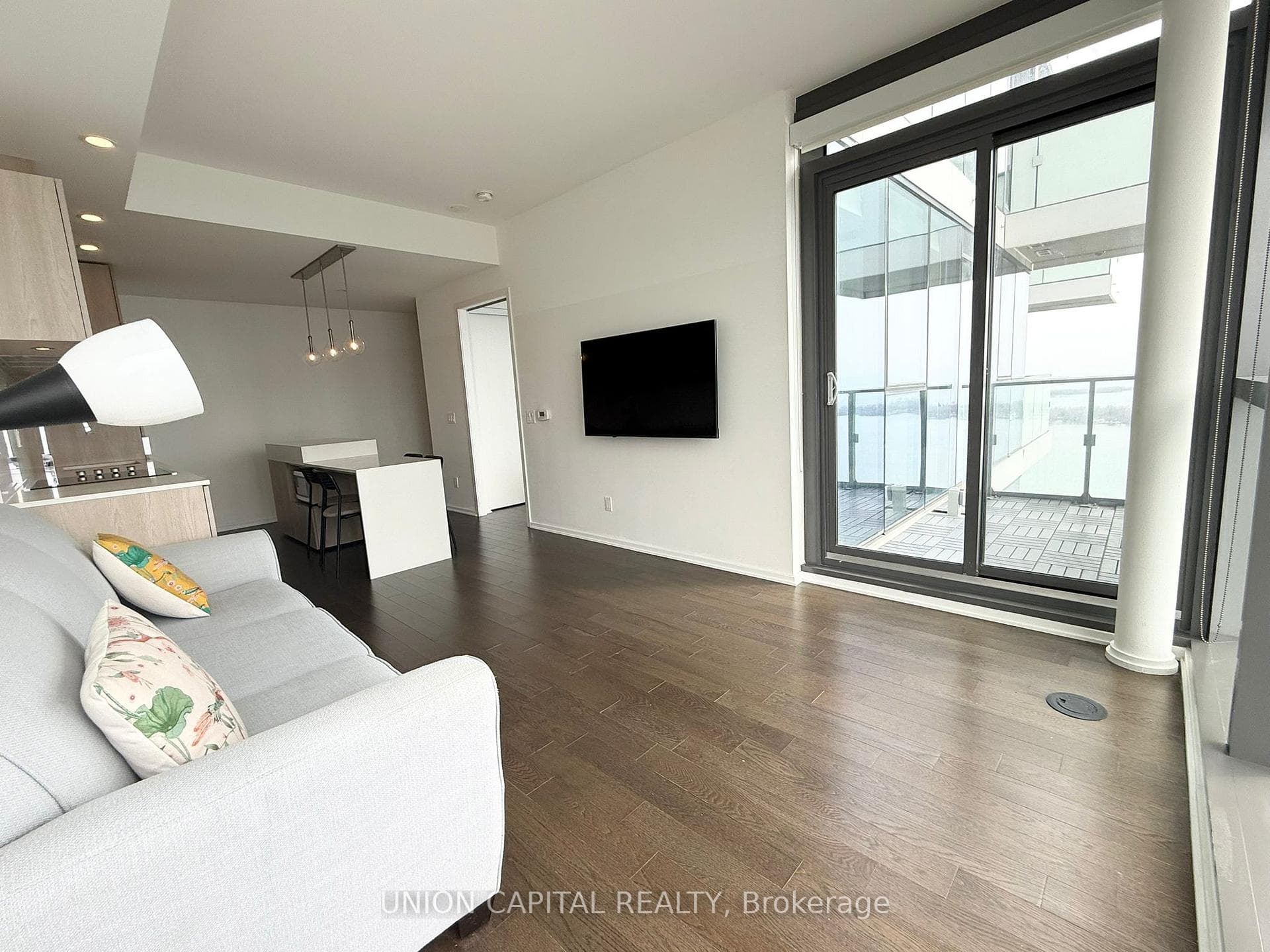 16 Bonnycastle Street Unit 3910 photo 9