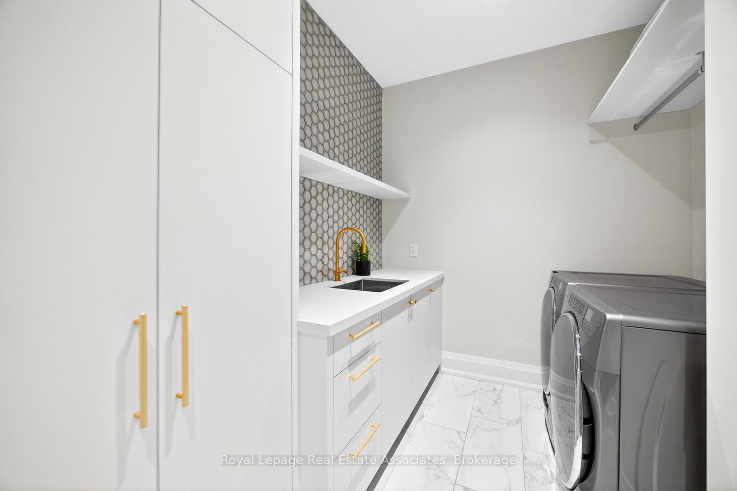 Upper Laundry