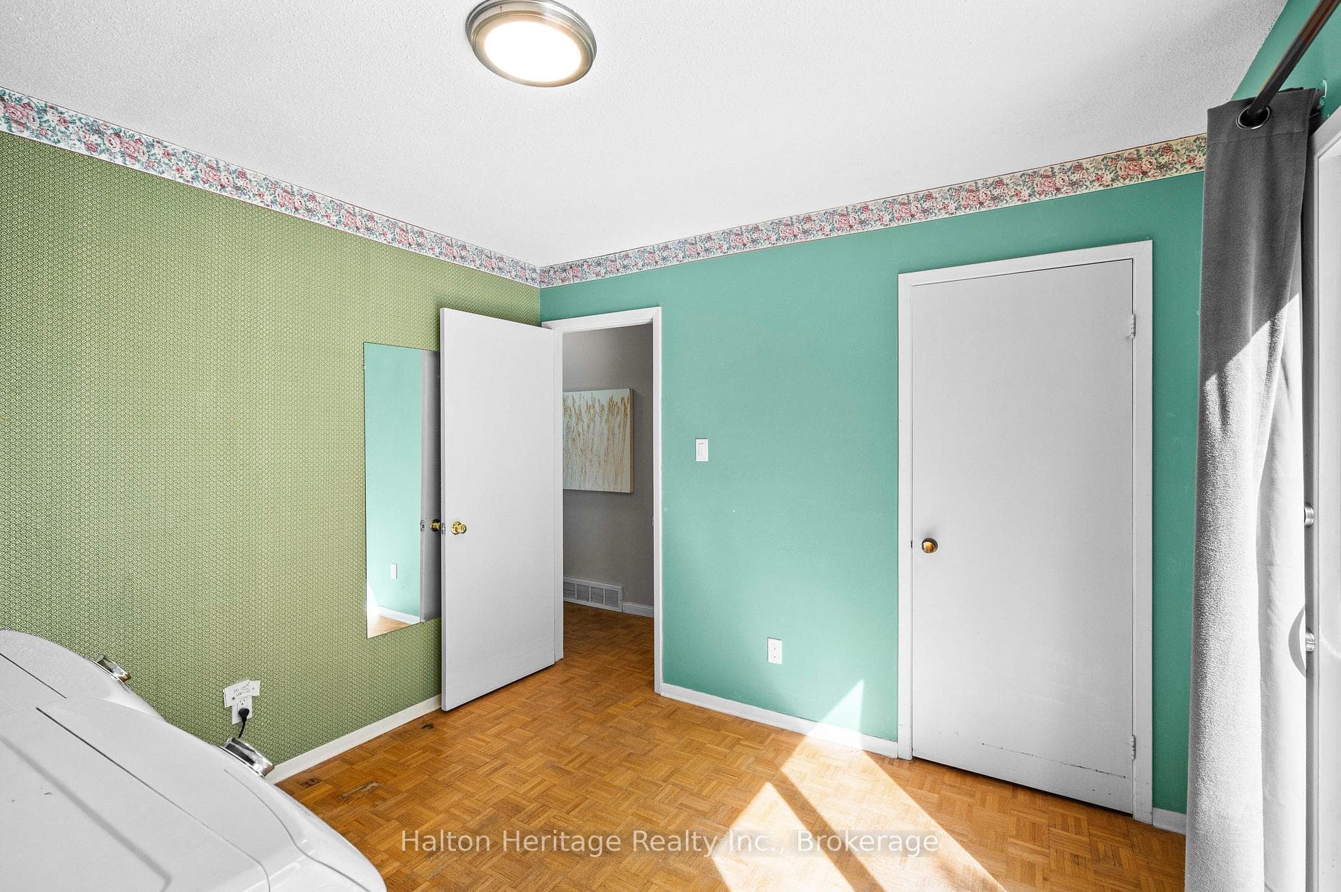 2118 Cavendish Drive photo 24