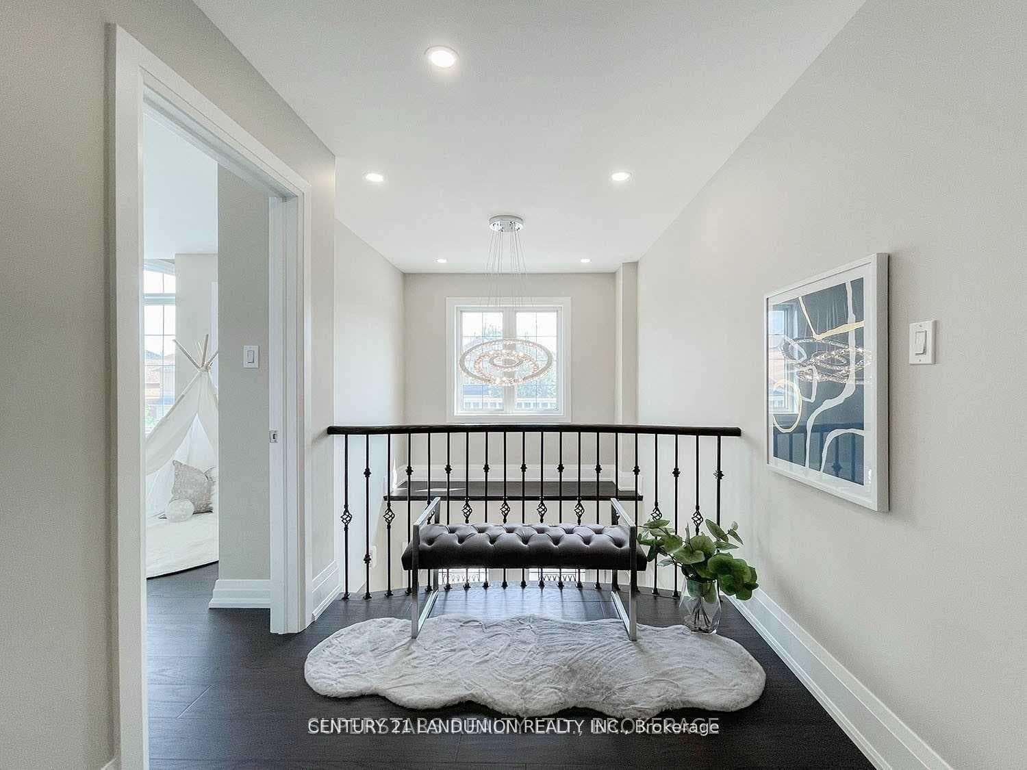 2 Stonebridge Drive photo 12