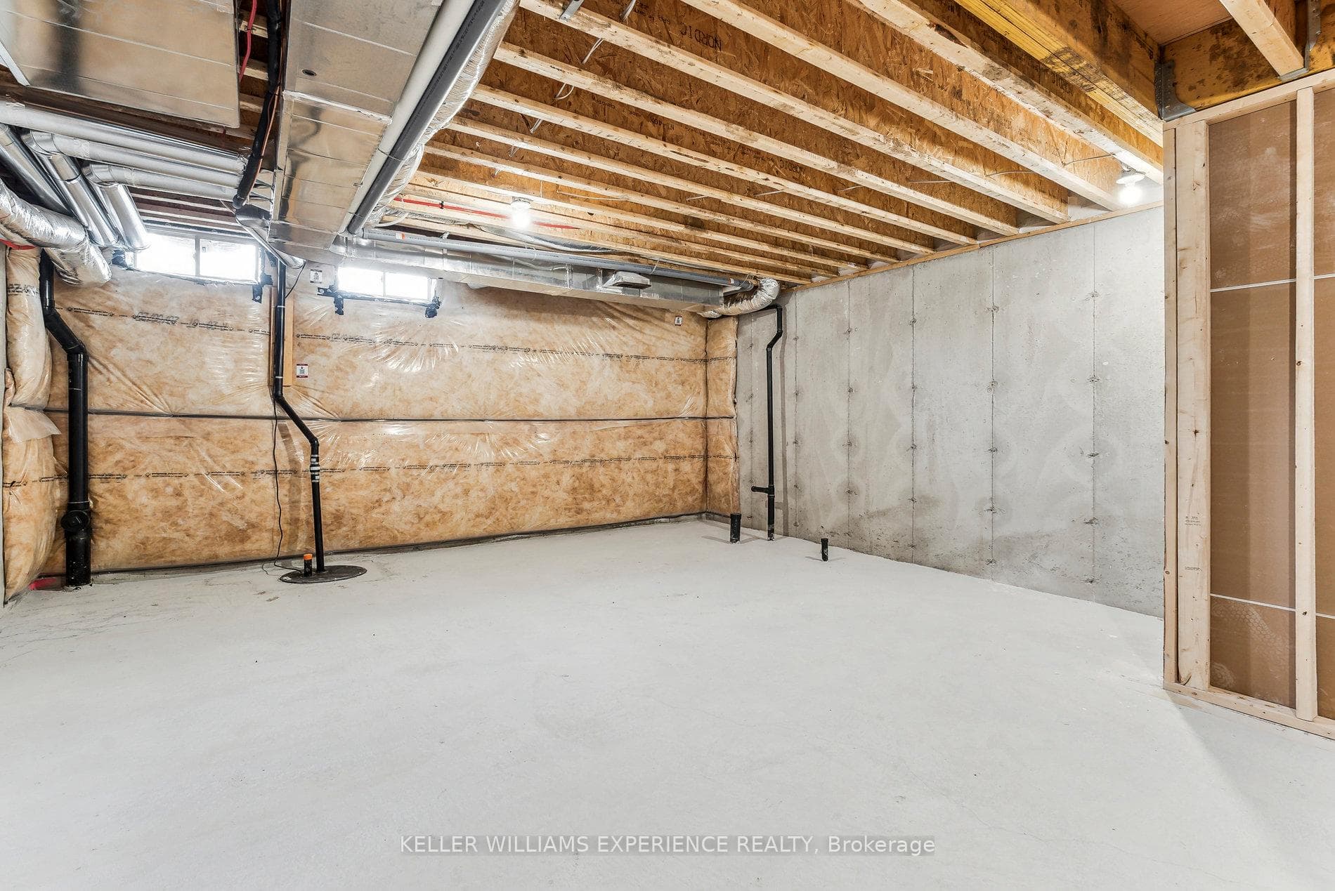 102 Turnberry Lane photo 38