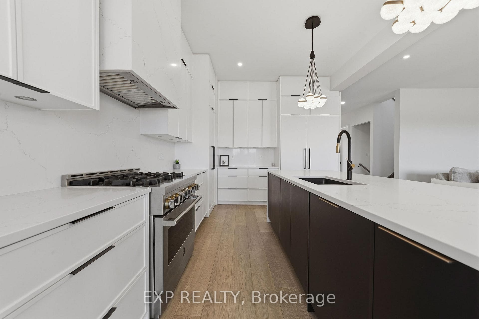 113 Edgewater Boulevard photo 11
