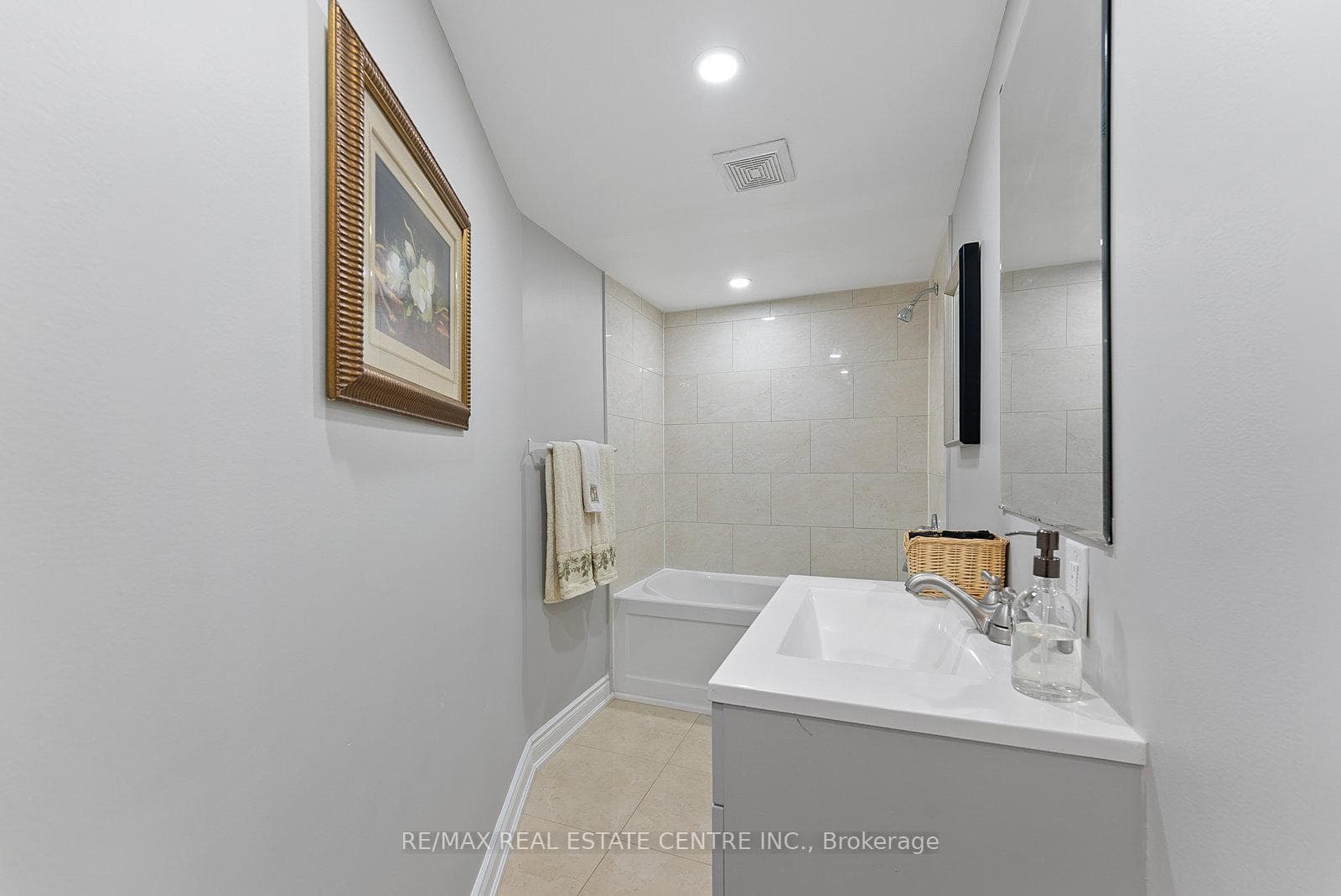 40 Brentwood Drive photo 28