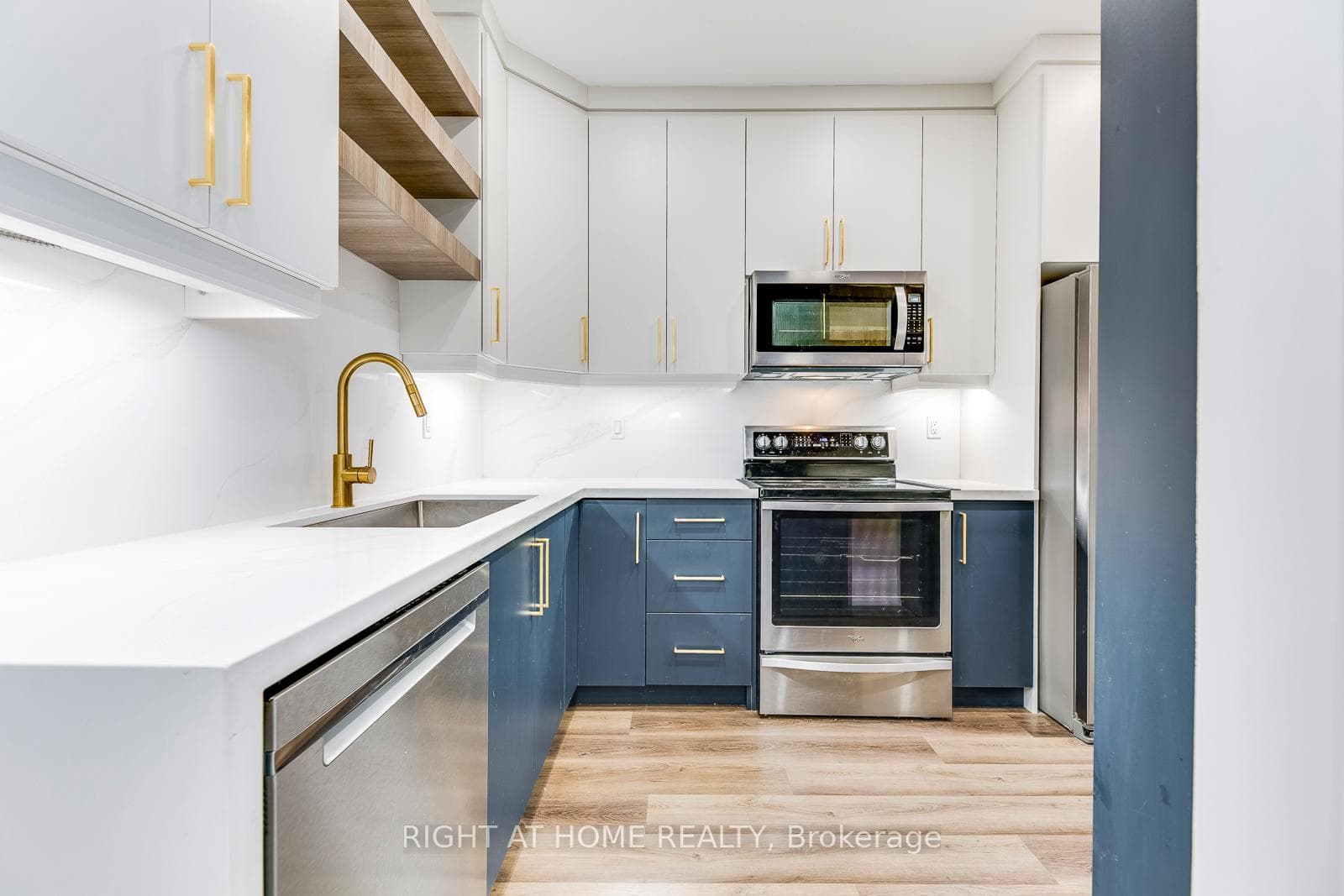 393 King Street Unit 510 photo 16