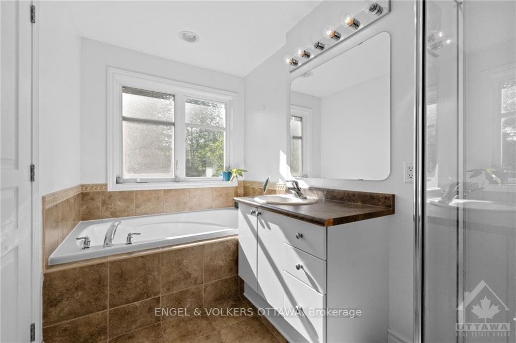 242 STEDMAN Street photo 19