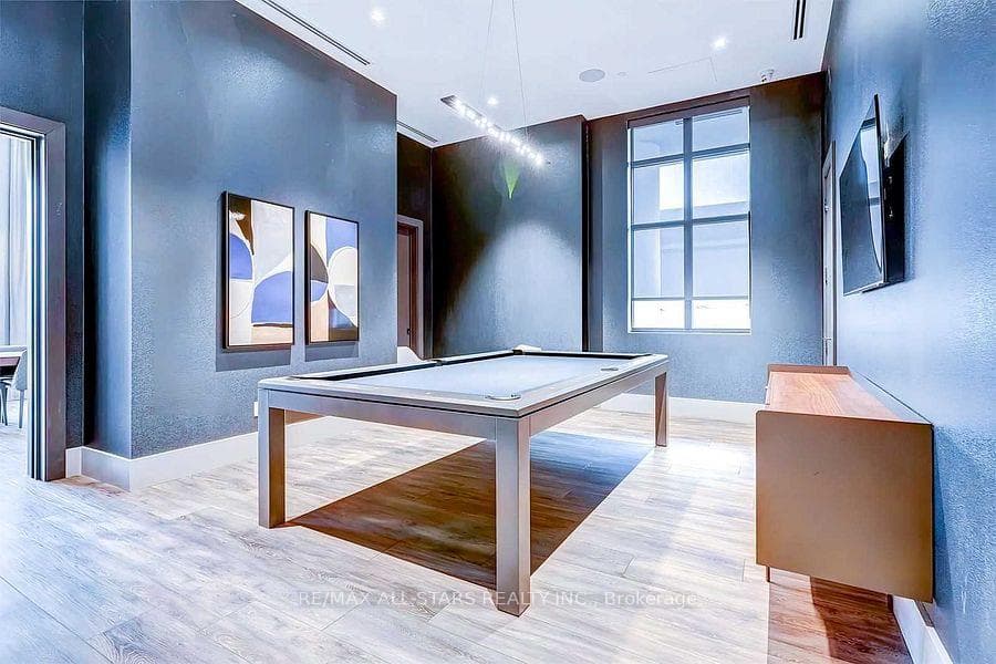 2550 Simcoe Street Unit 214 photo 17