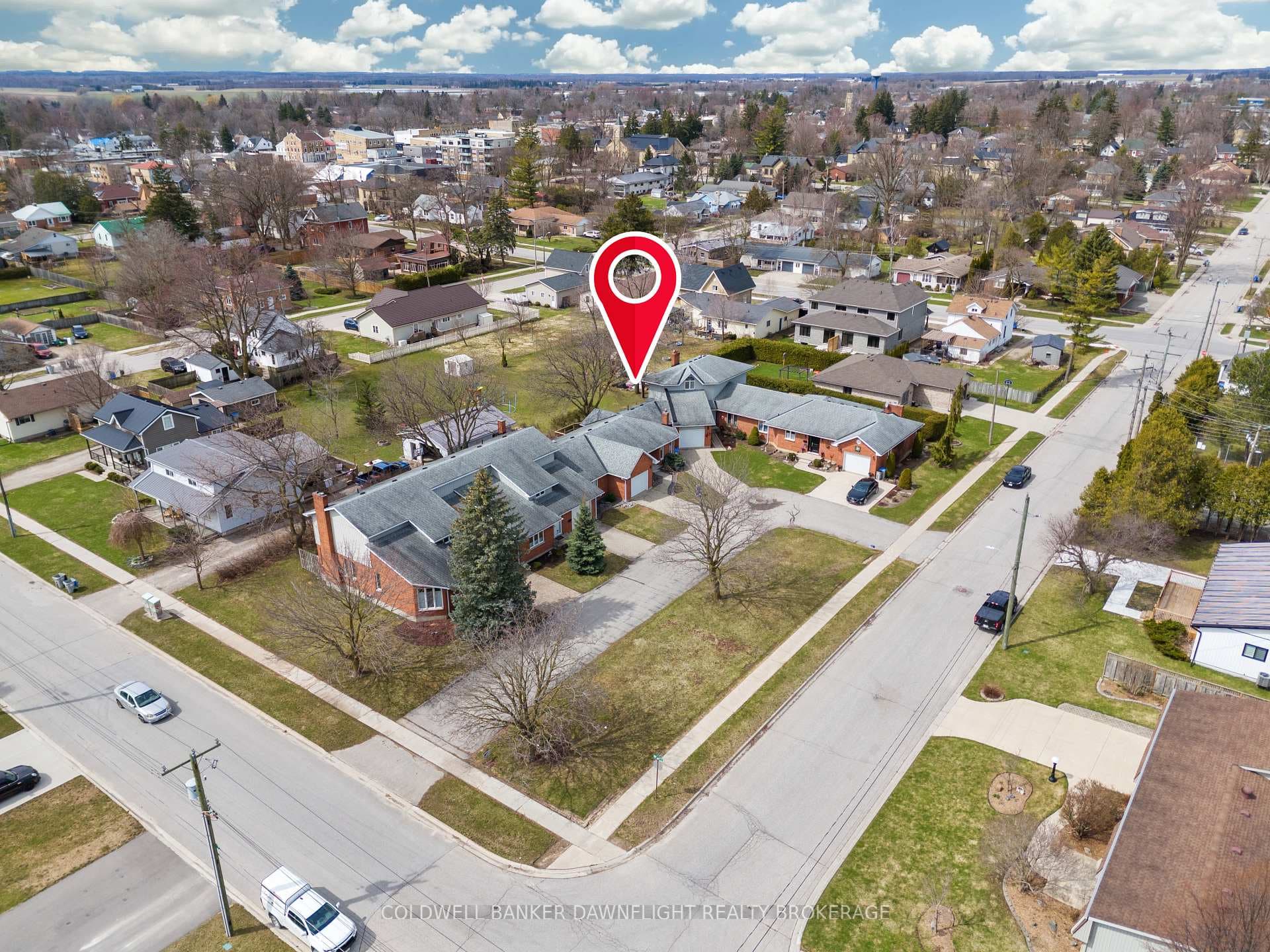519 Edward Street photo 46