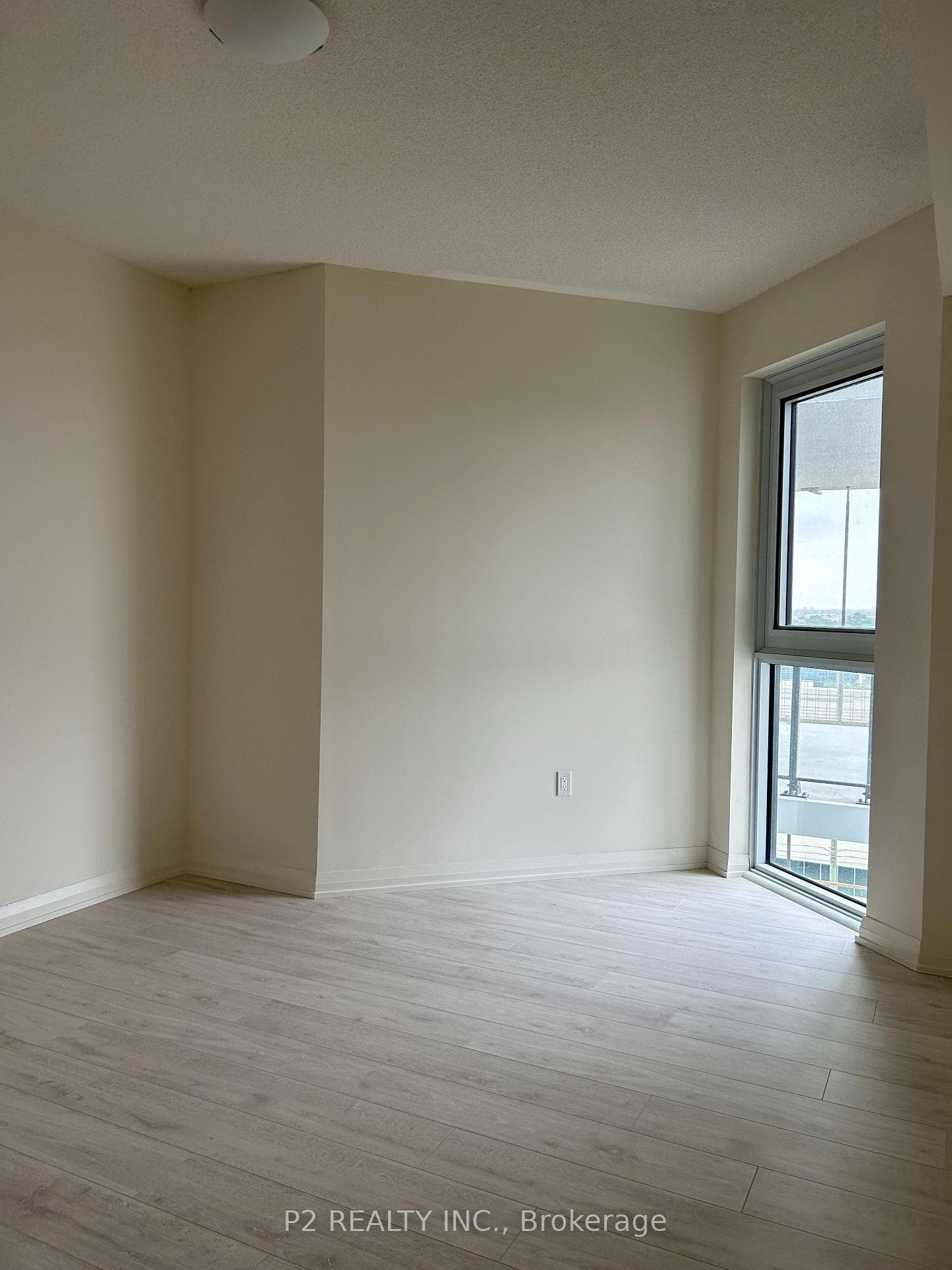 9000 Jane Street Unit 503 photo 12