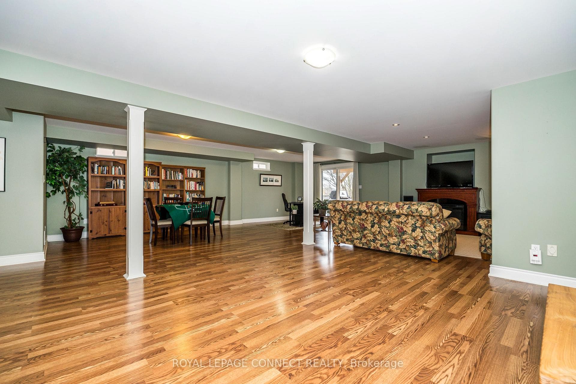10 St. Philip Court photo 24