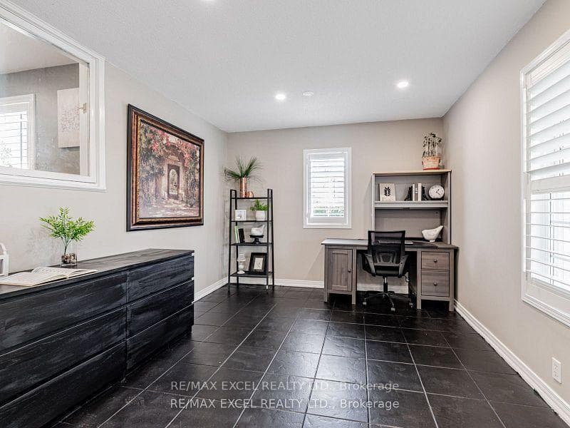 657 Old Harwood Avenue photo 4