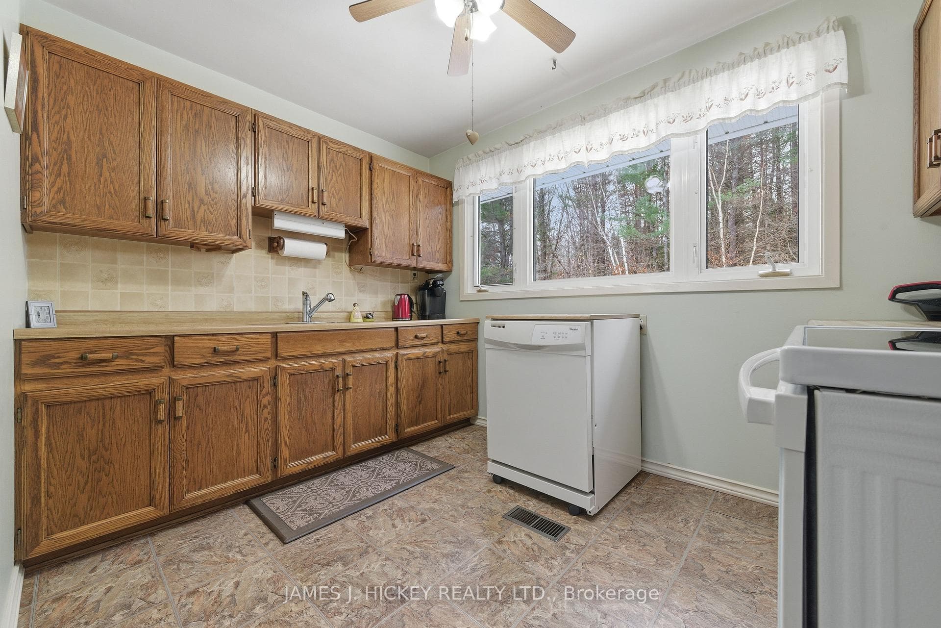 101 Lance Road photo 7