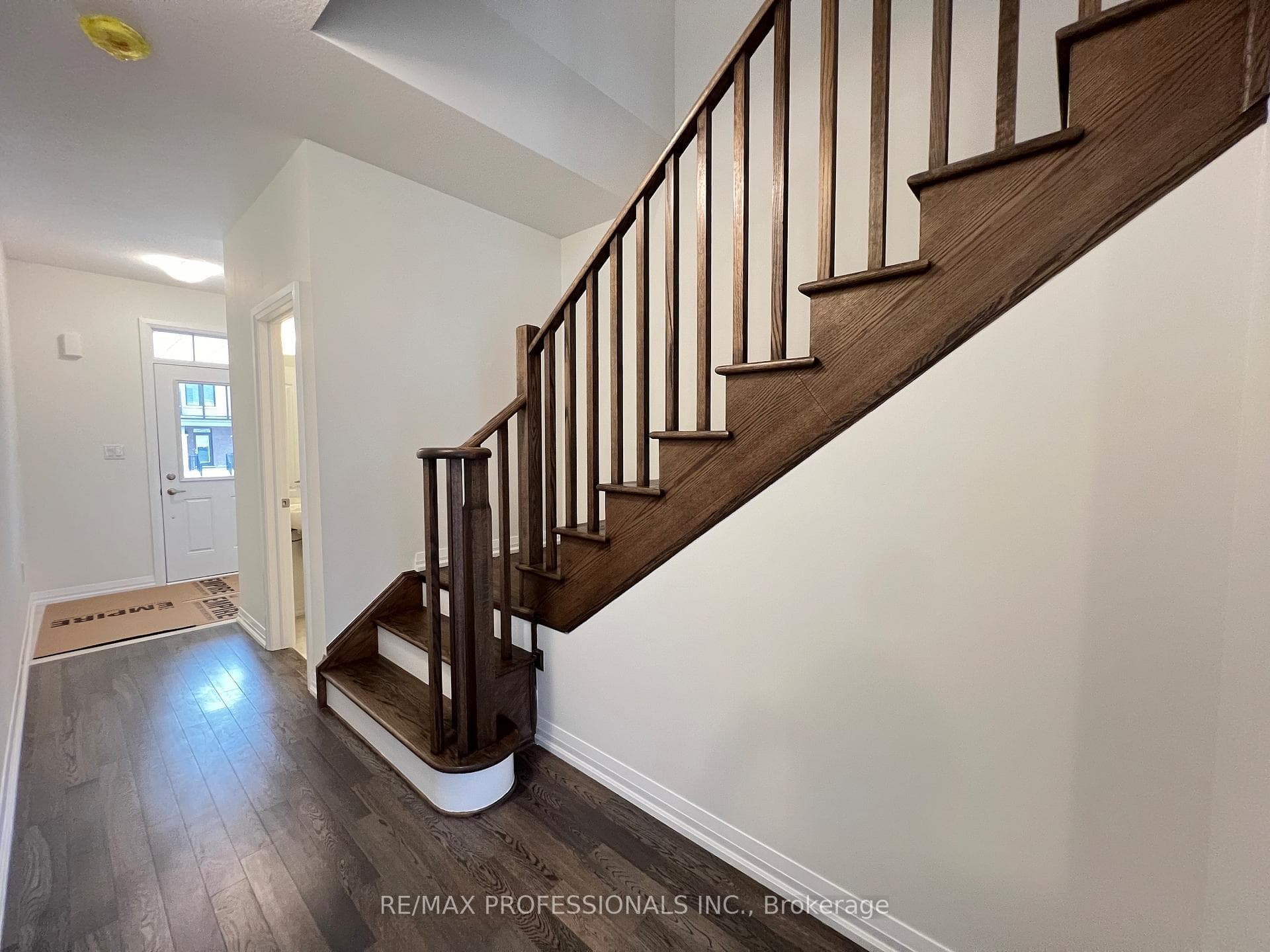 110 Granville Crescent photo 6